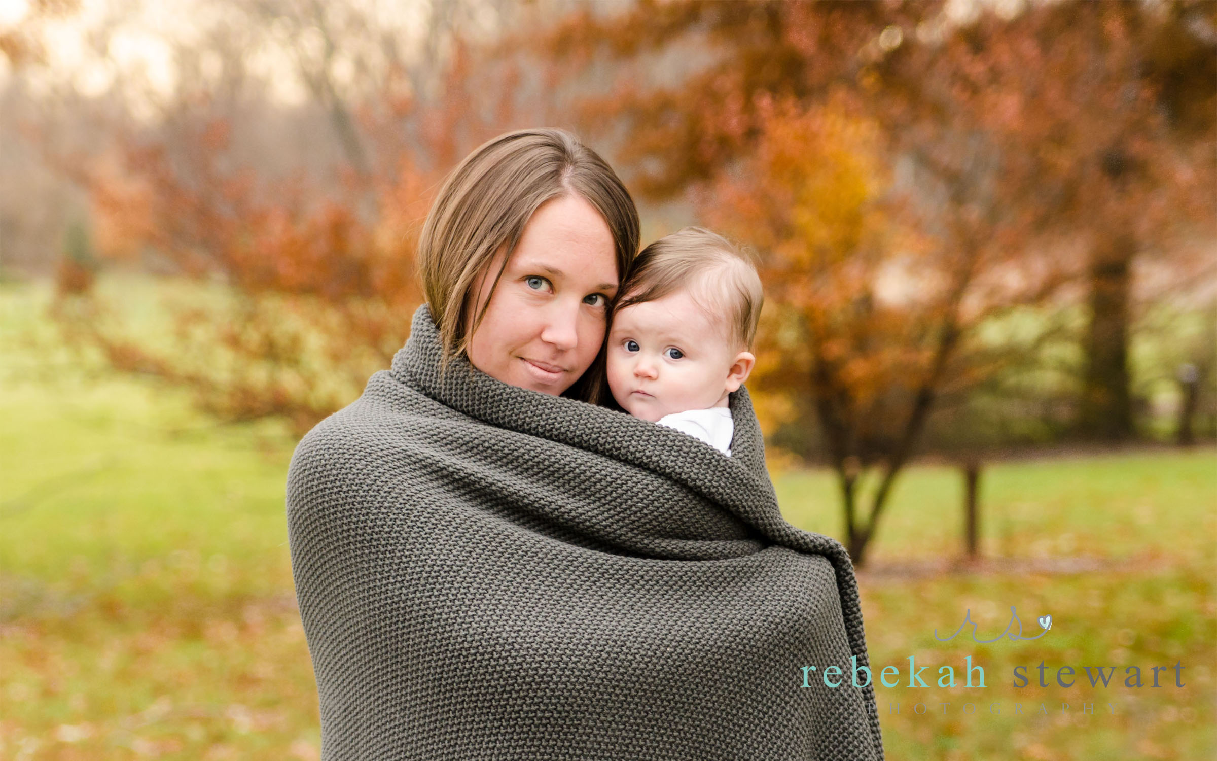 Baby and mommy in the fall {Cedar Rapids Family Photography}